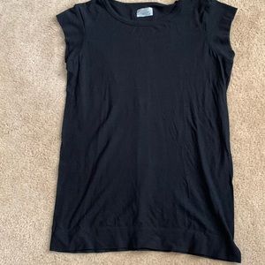 Women’s Athleta top